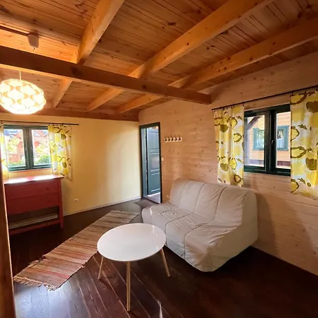 度假居 Avalon 波别罗沃